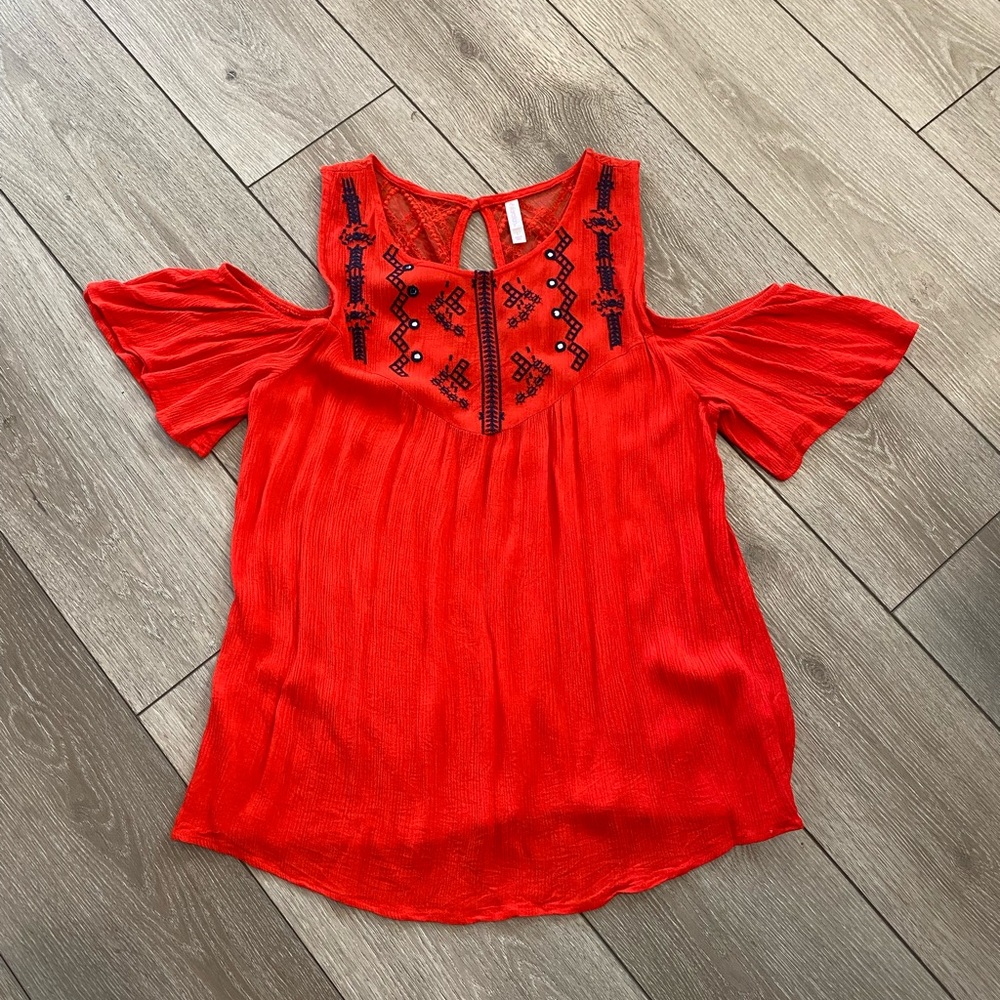Red and Navy Open Shoulder Top